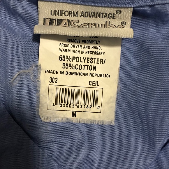 *TOP* UA ceil blue scrub top medium, like new - Picture 2 of 2